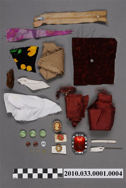 衣著零件配料 (共4張)