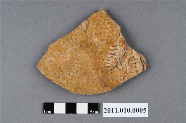 四繫龍紋褐釉大罐殘片 (共4張)