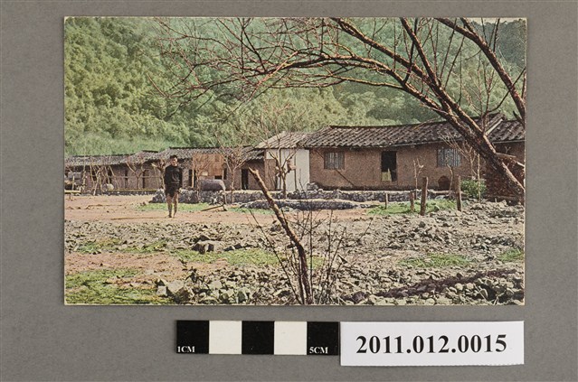 （臺灣日月潭）邵族的住家 (共3張)