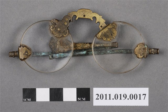 無框雲型鼻托眼鏡 (共5張)