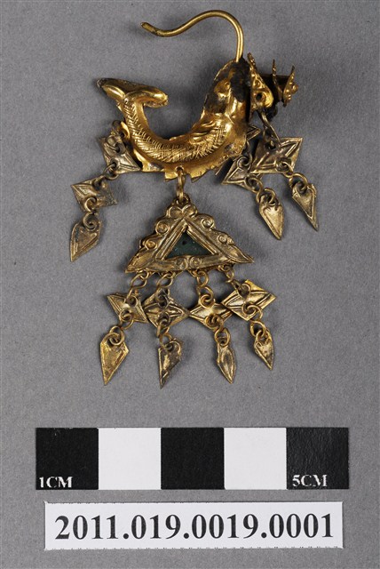 如意鑲翠魚戲蓮紋左耳墜 (共6張)