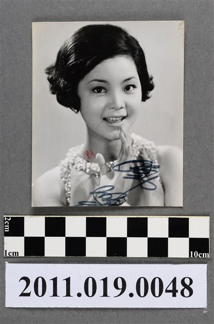 鄧麗君明星照片 (共3張)