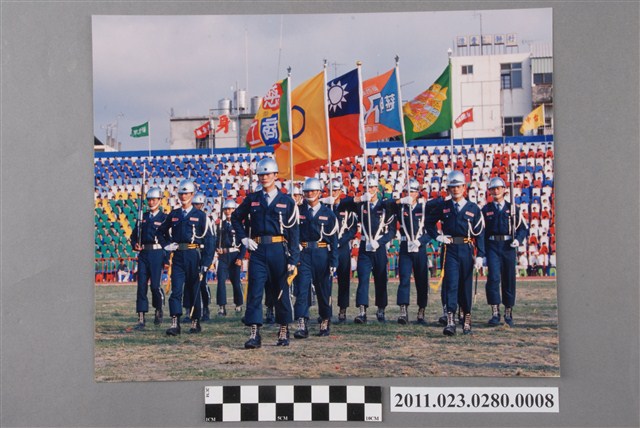 1994年臺灣區中等學校運動會慈明商工儀隊表演照 (共2張)