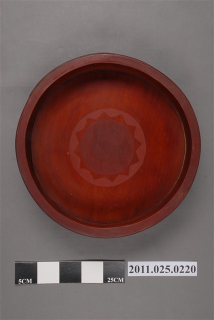 朱漆圓形中果盤 (共4張)