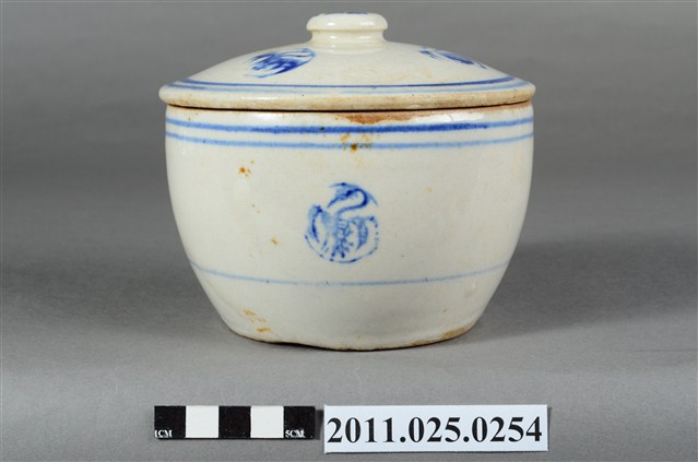 印花白瓷青花鶴紋附蓋碗 (共6張)