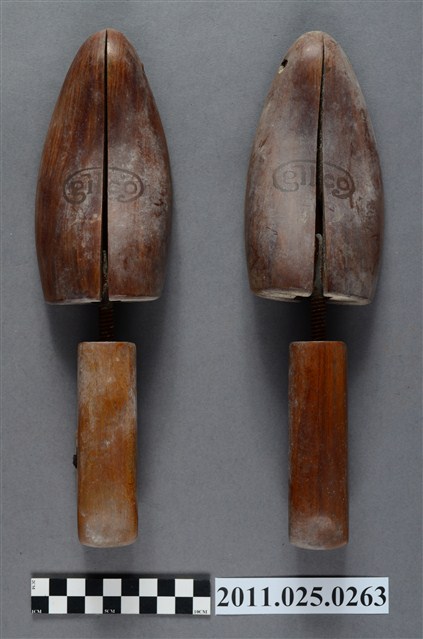 木製鞋撐組 (共2張)