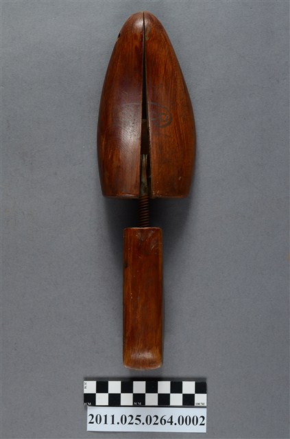 右腳鞋撐 (共8張)