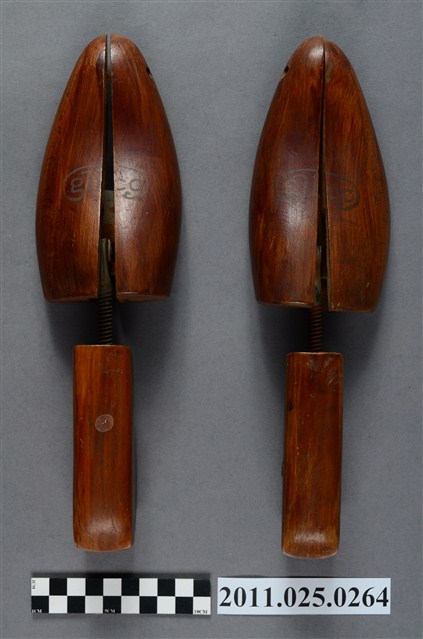 木製鞋撐組 (共2張)