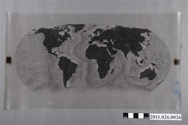 吳信政編輯世界地圖 (共2張)