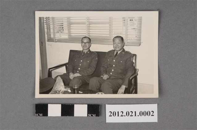 2位軍官合照 (共2張)