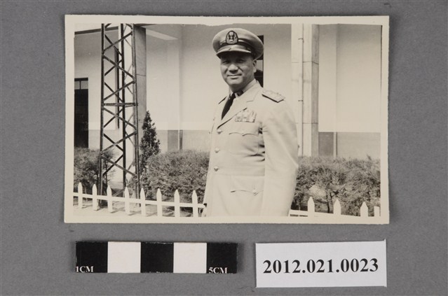 1名海軍軍官獨照 (共2張)