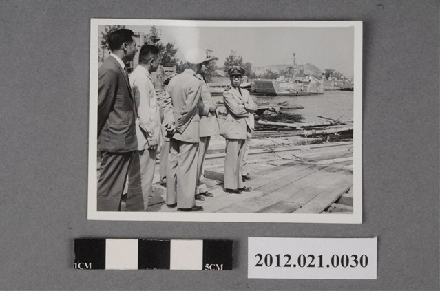 軍官們視察工程 (共2張)