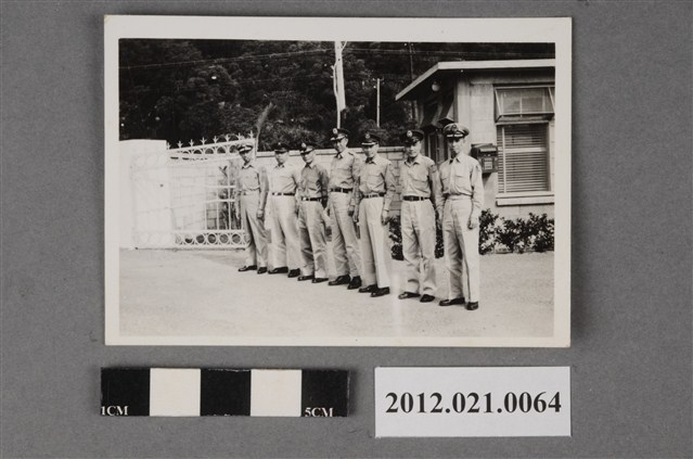 7名軍官合照 (共2張)