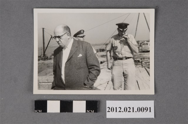 2名美軍與其軍方人員 (共2張)