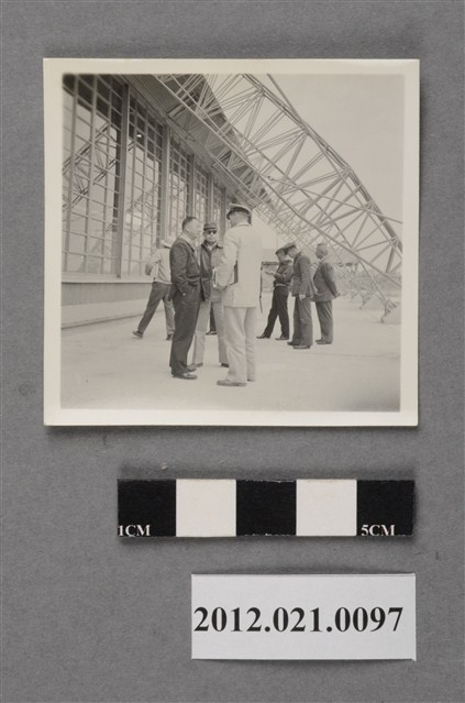 軍方人員討論 (共2張)