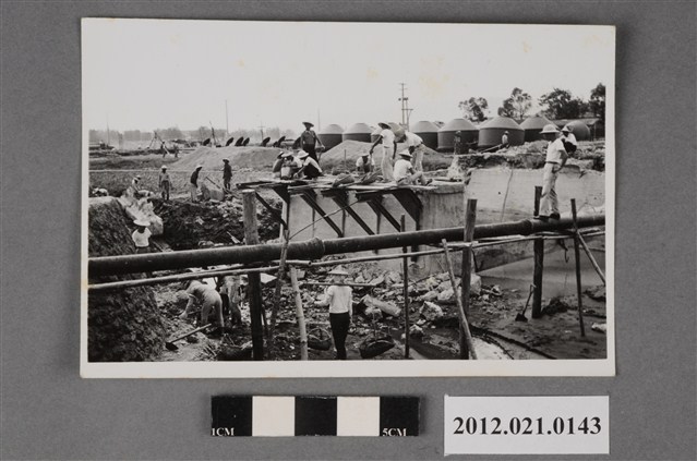 基地內工人施工工程 (共2張)