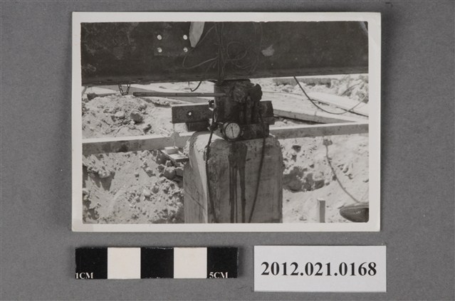 基地內工程儀器指針 (共2張)