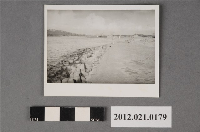 海軍基地海邊碼頭消波塊 (共2張)