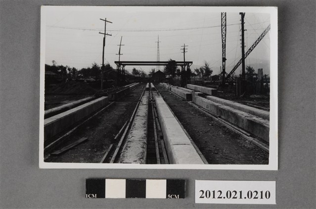 基地內工程長條矩形柱體 (共2張)