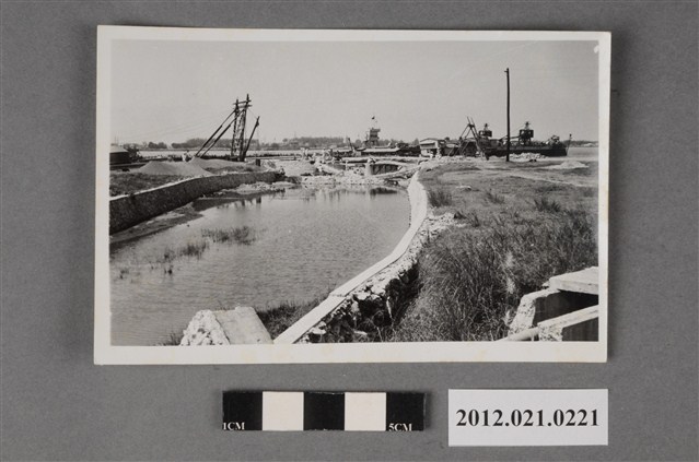 基地內水道船隻工程 (共2張)