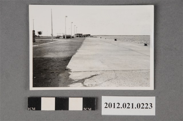 海軍基地碼頭路燈 (共2張)