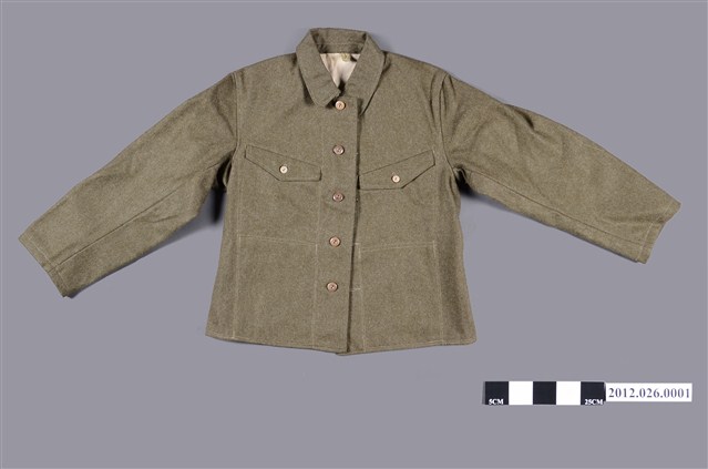 昭和18年制式日本軍服外套 (共2張)
