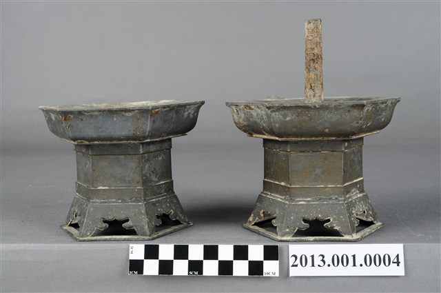 錫造六角燭臺 (共3張)