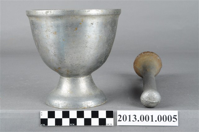 金屬製搗藥缽(研缽) (共4張)