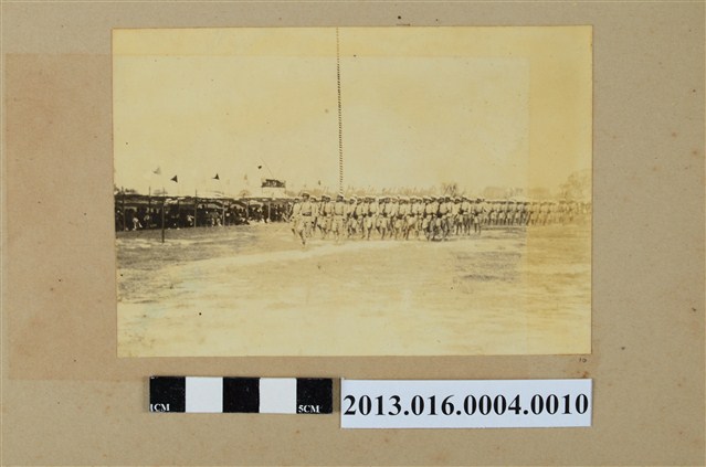 軍訓校閱 (共1張)