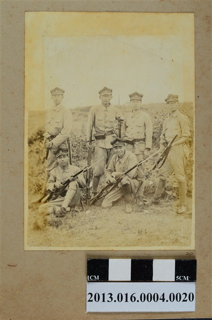 六人合照 (共1張)