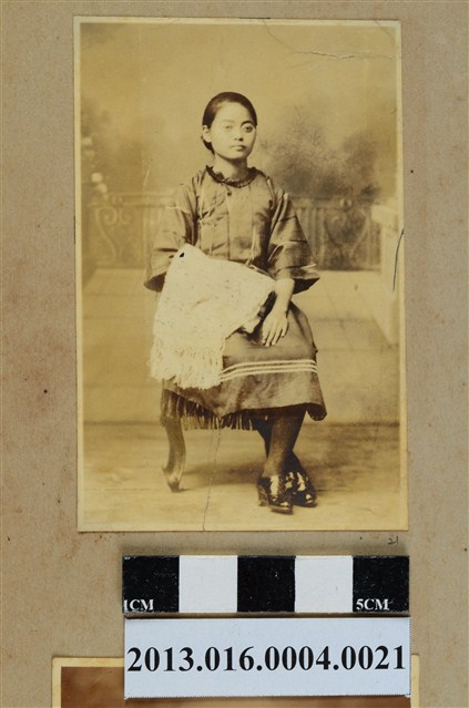 女子獨照 (共1張)