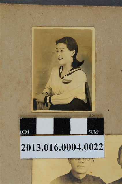 女子獨照 (共1張)