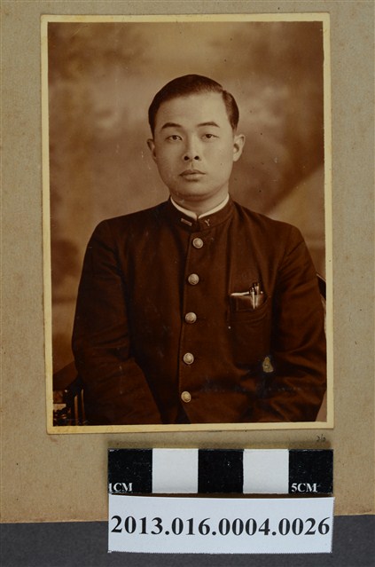 男子獨照 (共1張)