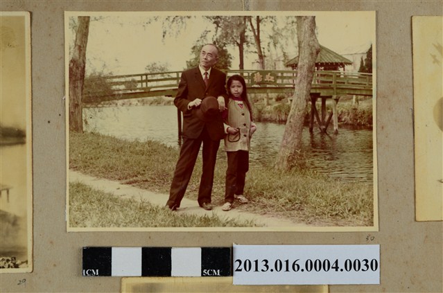 虹橋兩人合照 (共1張)