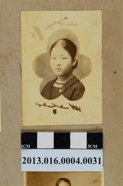 女子獨照 (共1張)