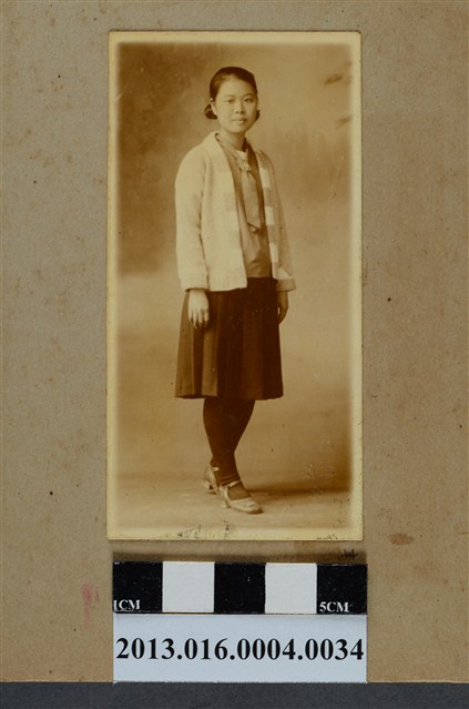 女子獨照 (共1張)