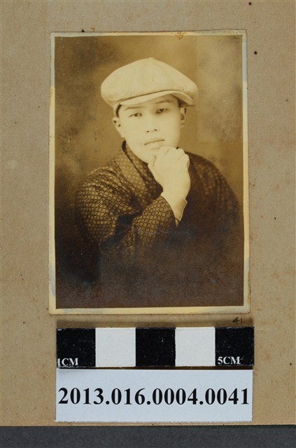 男子獨照 (共1張)