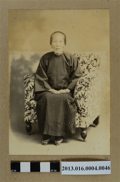 老嫗獨照 (共1張)