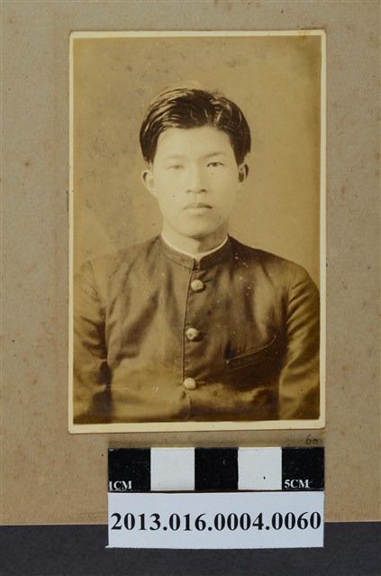 男子獨照 (共1張)