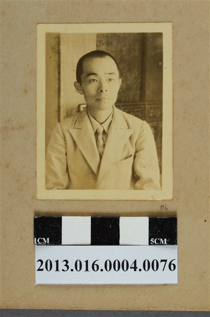 男子獨照 (共1張)