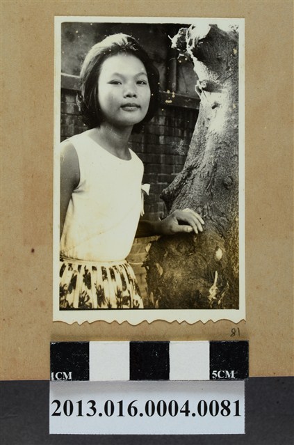 女子獨照 (共1張)