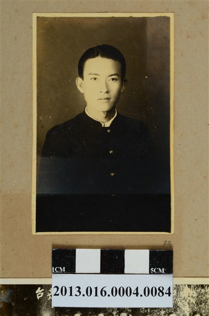 男子獨照 (共1張)