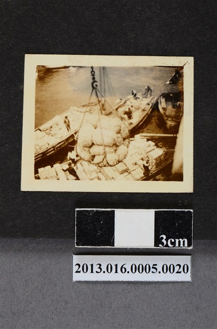 吊送貨物 (共1張)