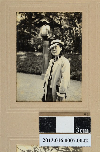 女子獨照 (共1張)