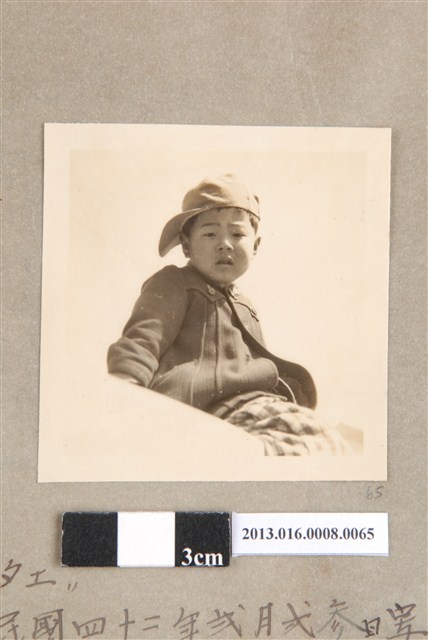 民國42年2月23日臺南舊州廳前圓環陳義鴻獨照 (共1張)