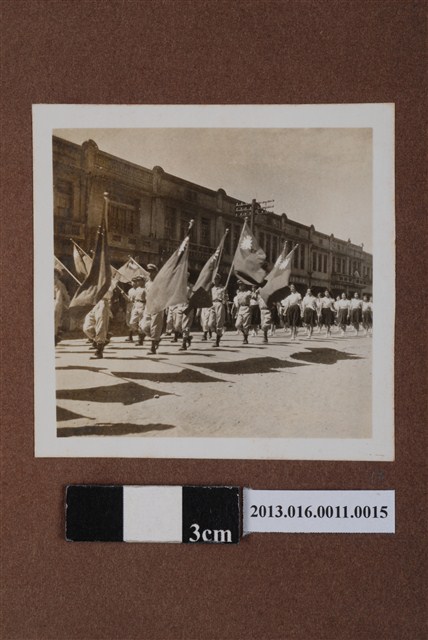 遊行隊伍 (共1張)