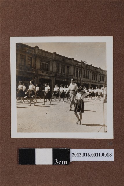 遊行隊伍 (共1張)