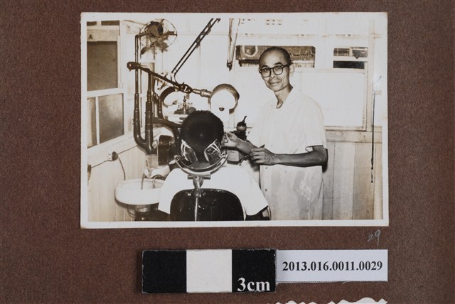 陳崧波看診照 (共1張)