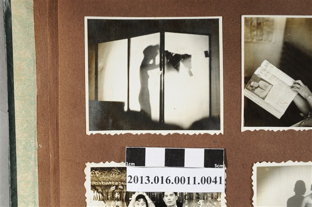 1名女性投影 (共2張)