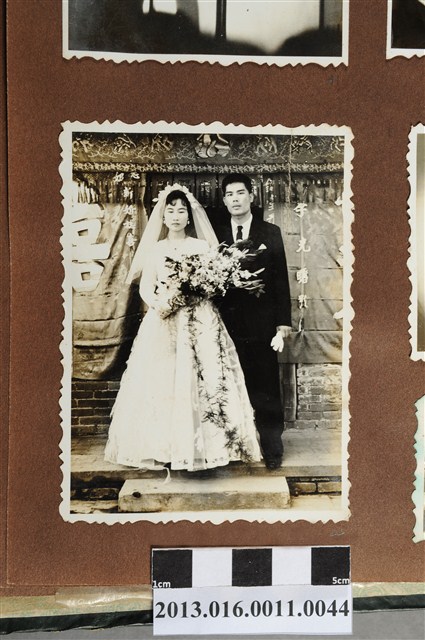 1對夫妻結婚照 (共2張)